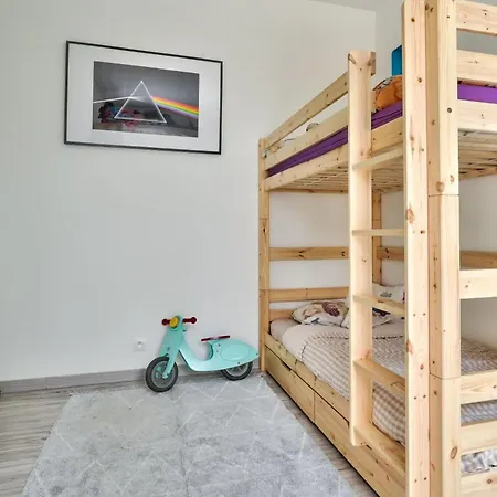 Apartman Family With Garden